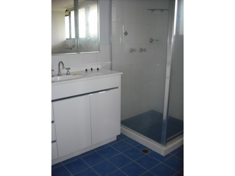 8/123 Golden Four Drive, Bilinga QLD 4225