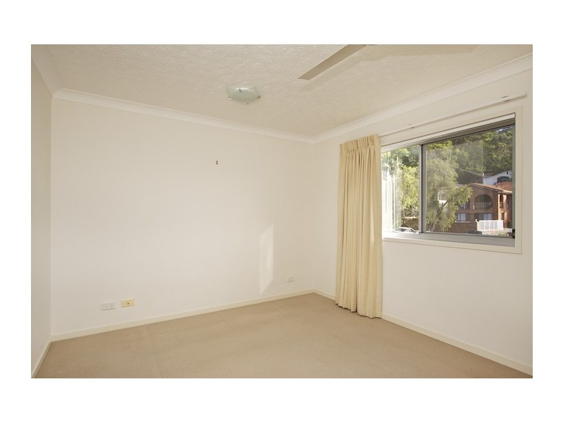 7/50 Miles Street, Coolangatta QLD 4225