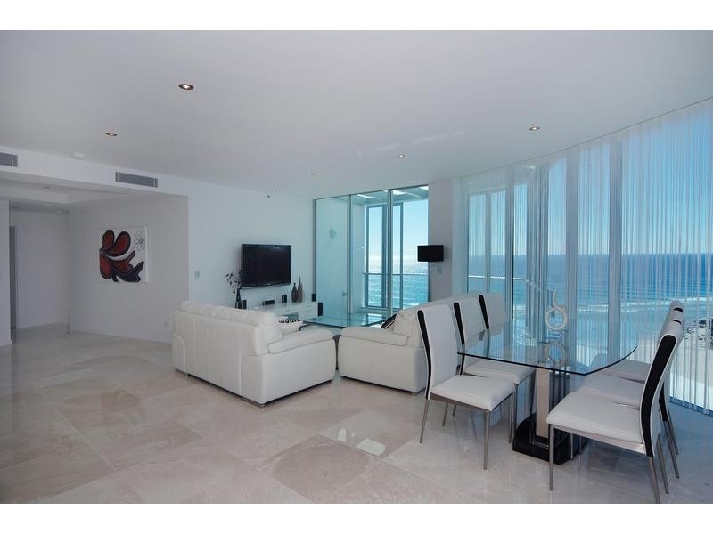 1906/110 Marine Parade, Coolangatta QLD 4225