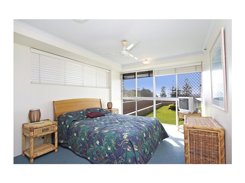 2/66 Marine Parade, Coolangatta QLD 4225