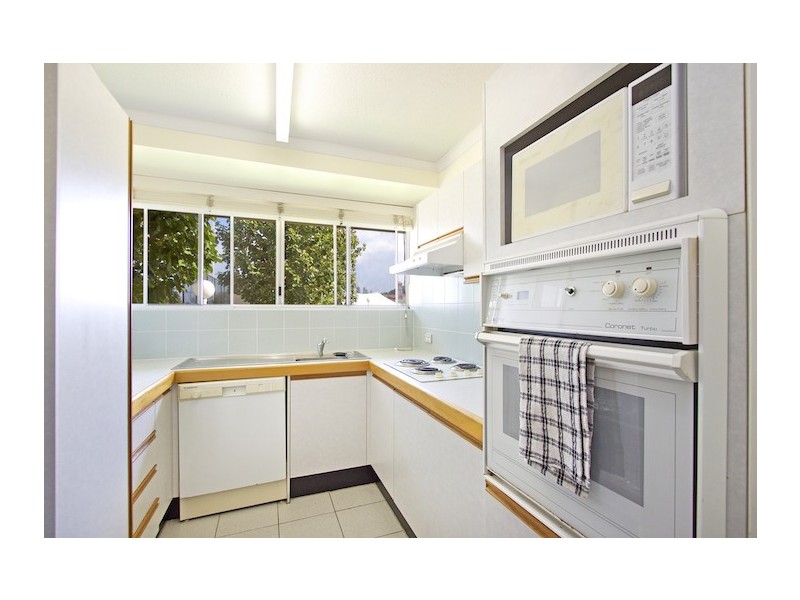 2/66 Marine Parade, Coolangatta QLD 4225