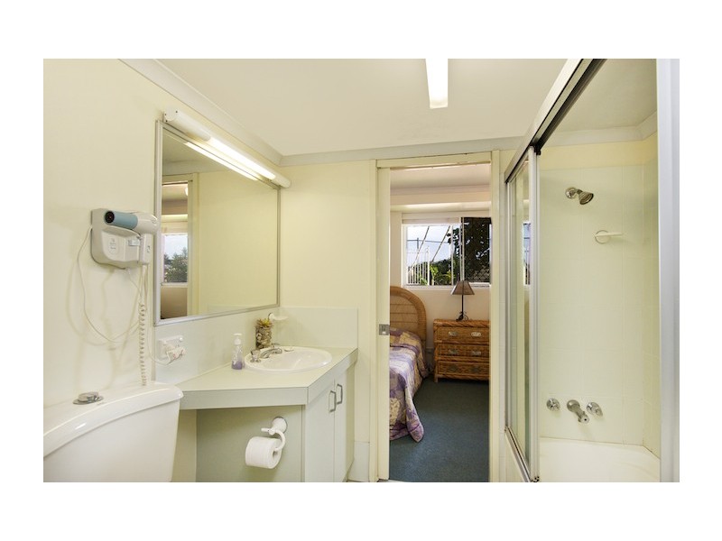 2/66 Marine Parade, Coolangatta QLD 4225