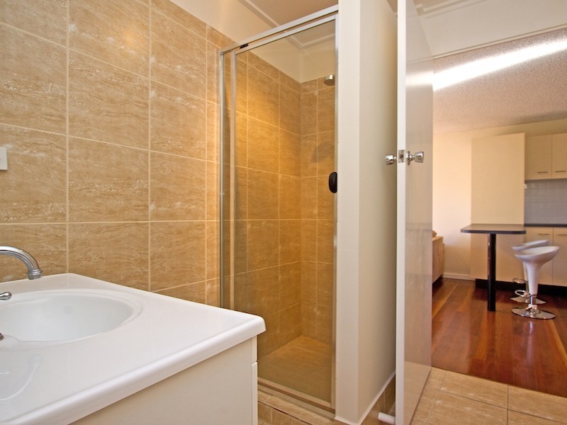 8/7 Coolangatta Road, Kirra QLD 4225