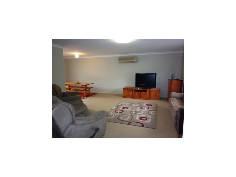 20 Oakland Parade, Banora Point NSW 2486
