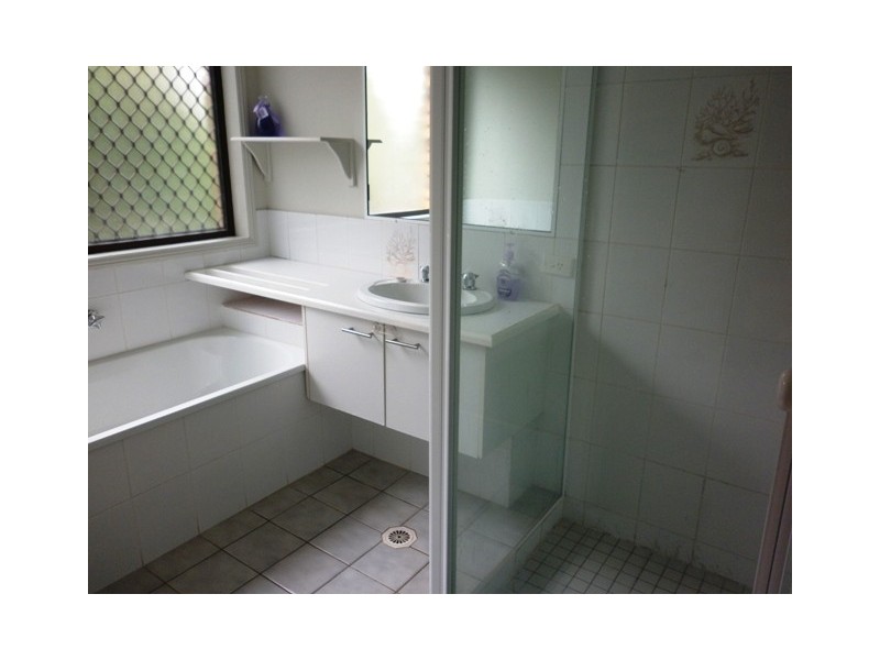 20 Oakland Parade, Banora Point NSW 2486
