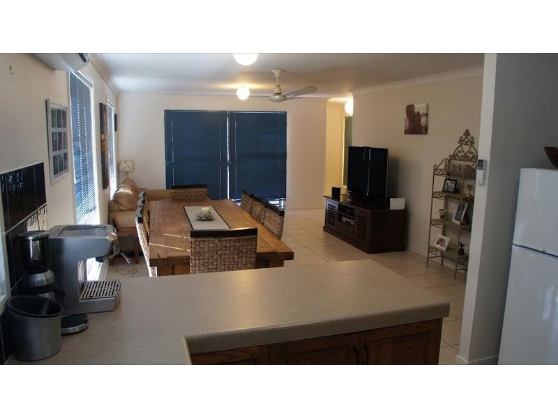 2/137` Sunset Blvd, Tweed Heads West NSW 2485