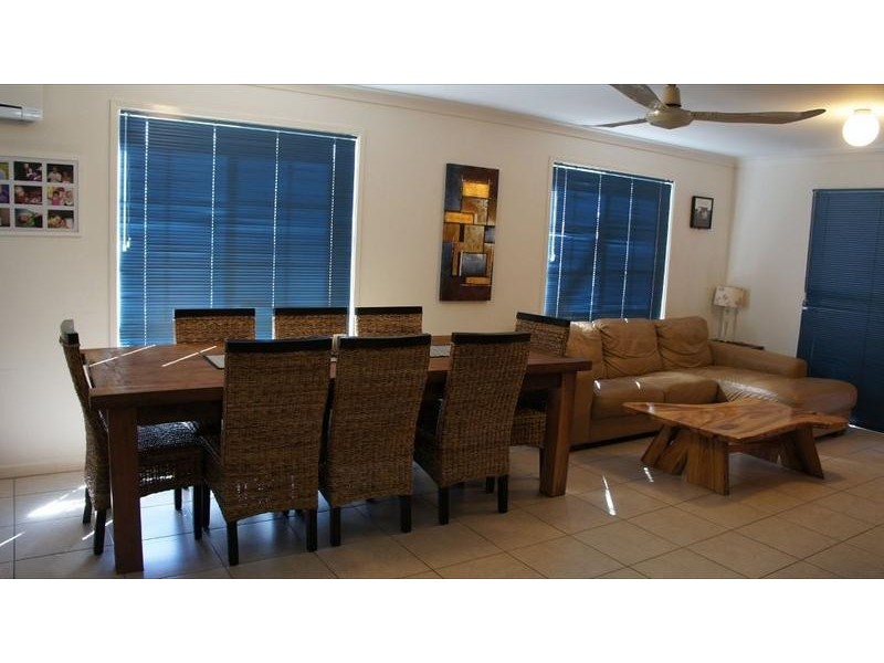 2/137` Sunset Blvd, Tweed Heads West NSW 2485