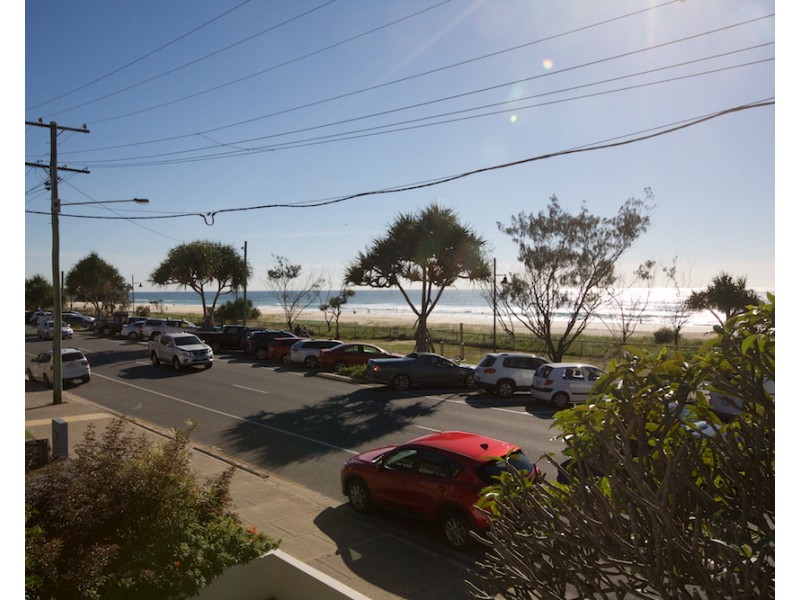 2/796 Pacific Parade, Currumbin QLD 4223
