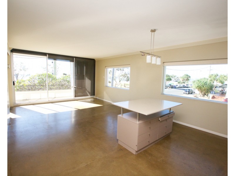 2/796 Pacific Parade, Currumbin QLD 4223