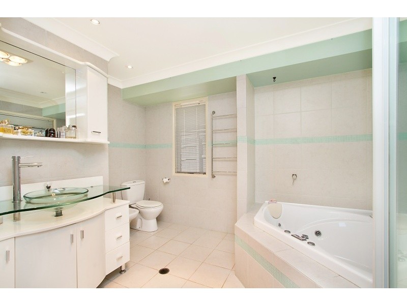206 Darlington Drive, Banora Point NSW 2486