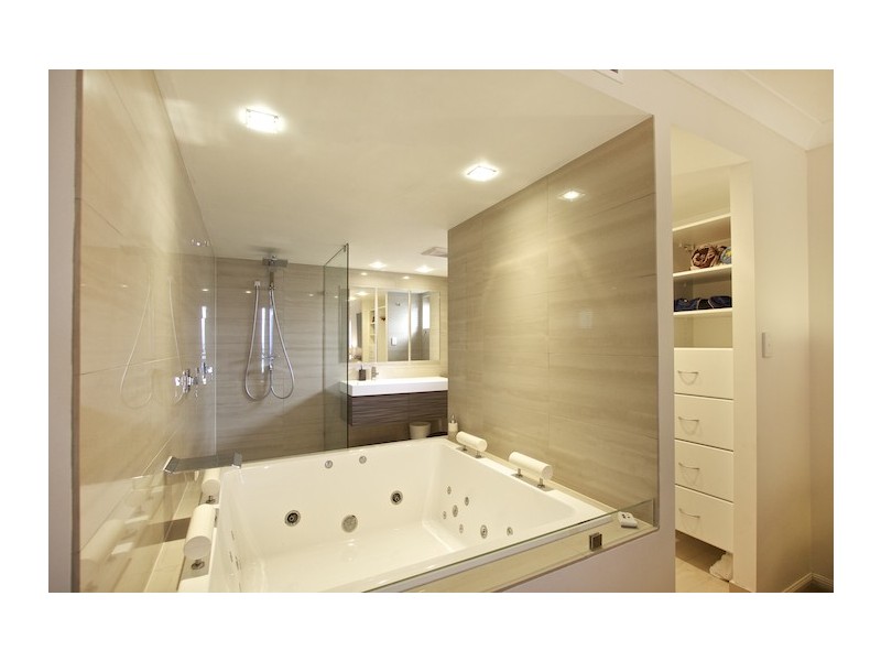 Coolangatta QLD 4225