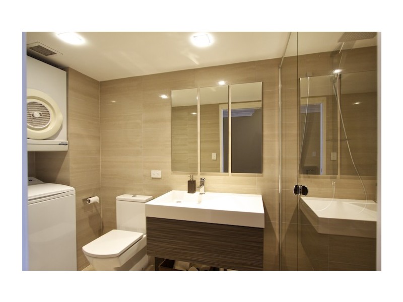 Coolangatta QLD 4225