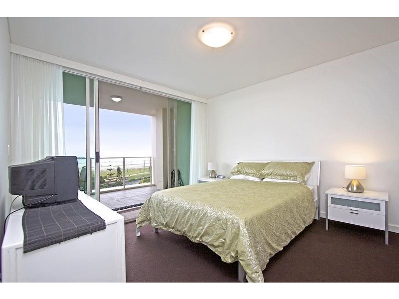 2 Creek Street, Kirra QLD 4225