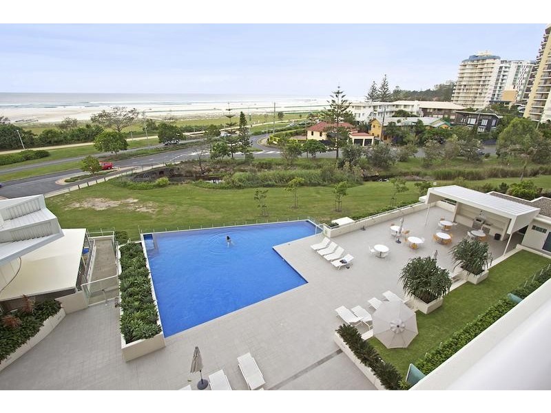 2 Creek Street, Kirra QLD 4225