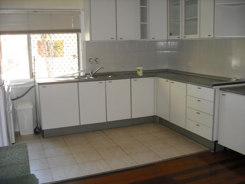 2/7 Douglas Street, Kirra QLD 4225