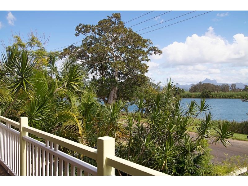 142 Riverside Drive, Tumbulgum NSW 2490