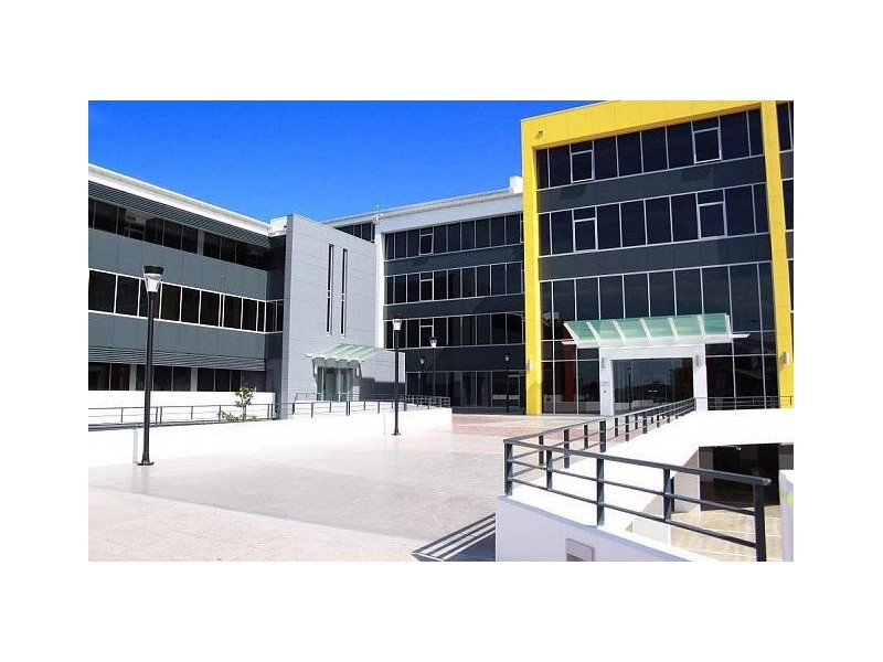 CNR Bermuda Street & Lake Orr Drive, Varsity Lakes QLD 4227