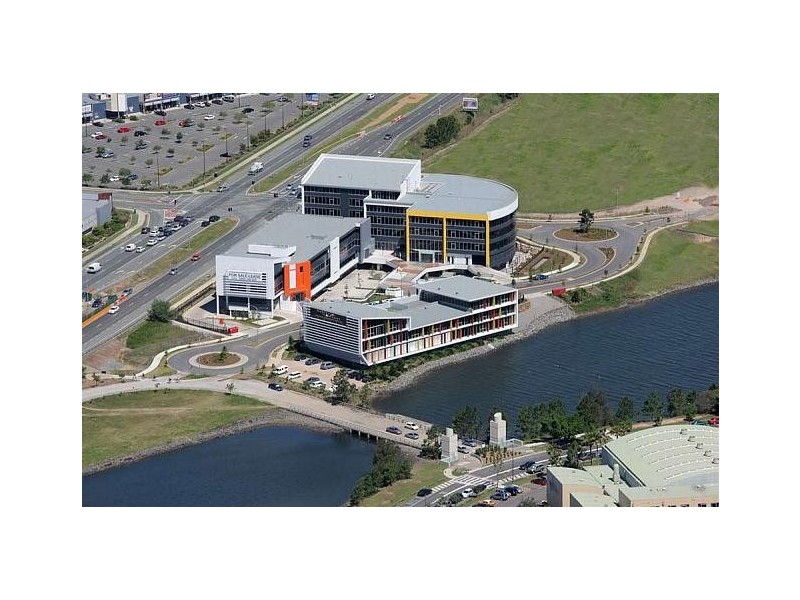 CNR Bermuda Street & Lake Orr Drive, Varsity Lakes QLD 4227