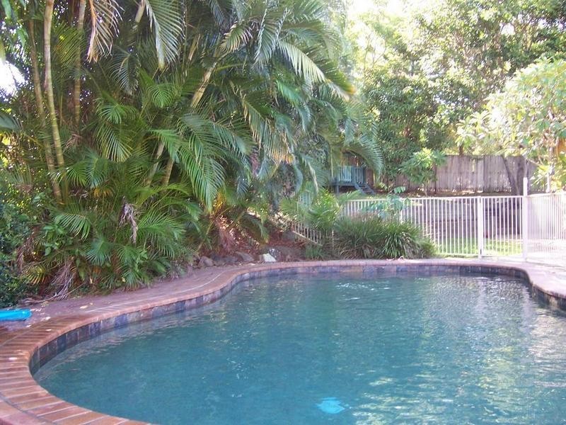 6 Beaconsfield Drive, Burleigh Heads QLD 4220