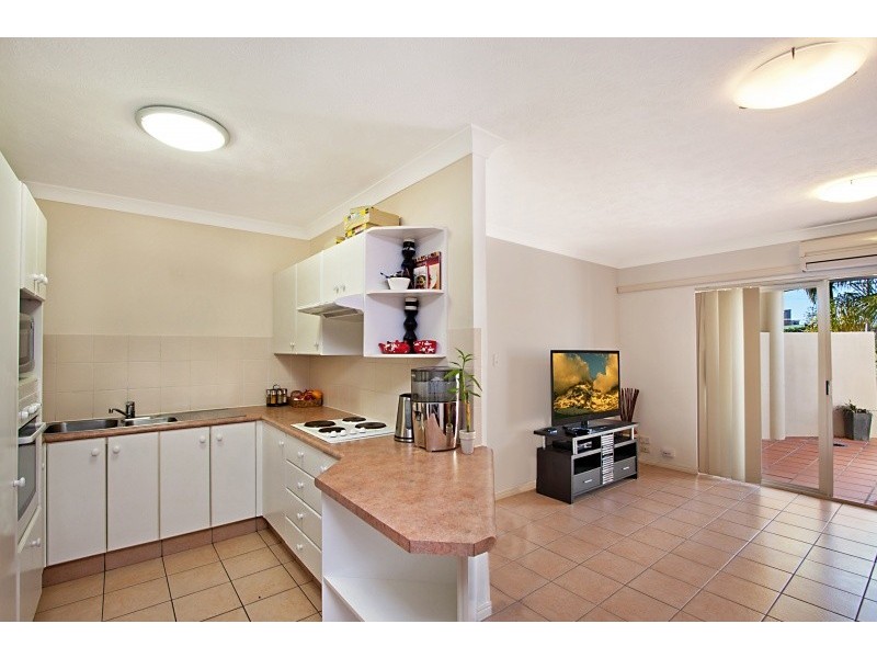 2/5 Ocean Street ‘Ocean Place’, Kirra QLD 4225