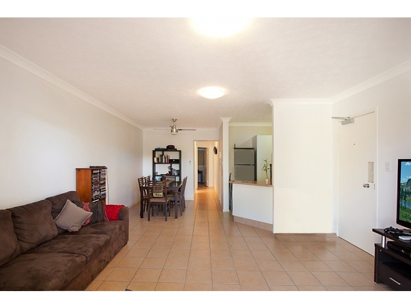 2/5 Ocean Street ‘Ocean Place’, Kirra QLD 4225