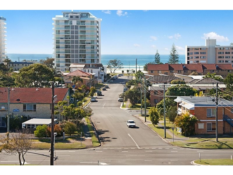 2/5 Ocean Street ‘Ocean Place’, Kirra QLD 4225