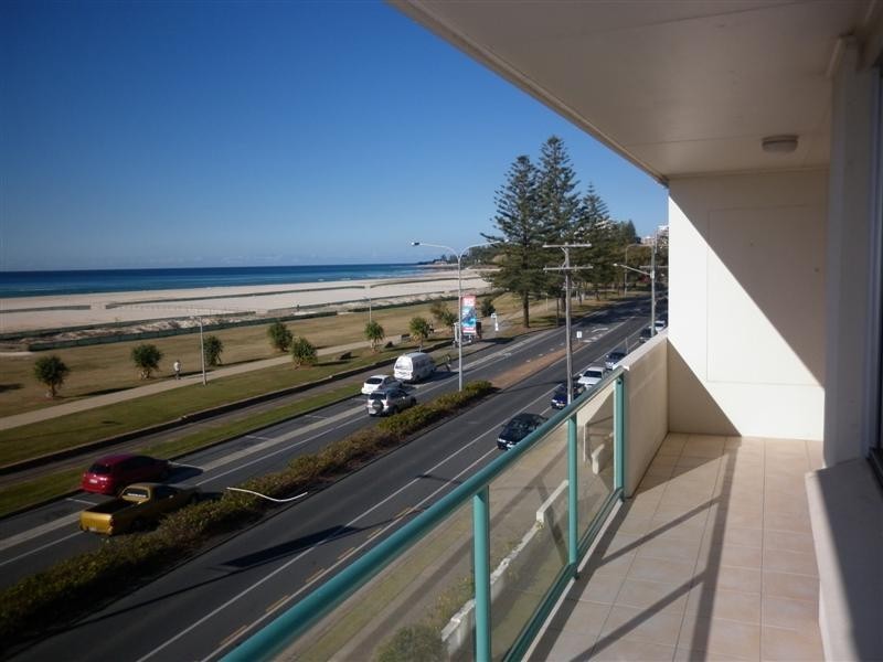 15/4 Musgrave Street, Kirra QLD 4225