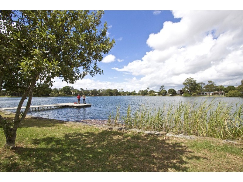 16 Philippine Pde, Palm Beach QLD 4221