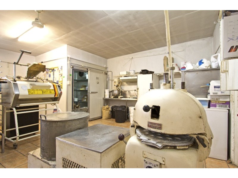 16 Philippine Pde, Palm Beach QLD 4221