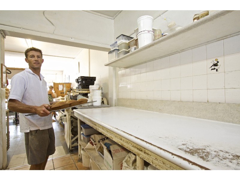 16 Philippine Pde, Palm Beach QLD 4221