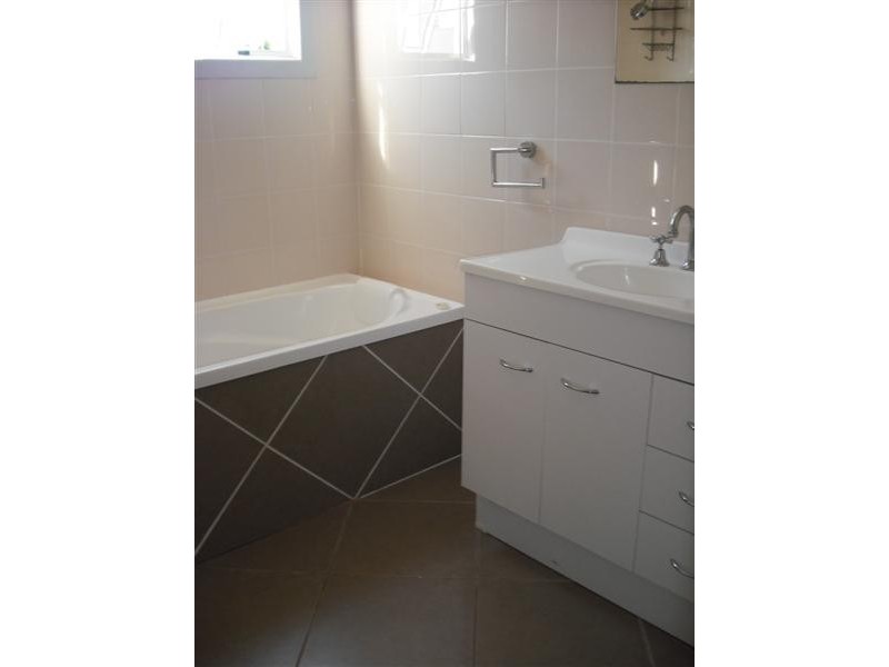 2/4 Bolton Street, Kirra QLD 4225