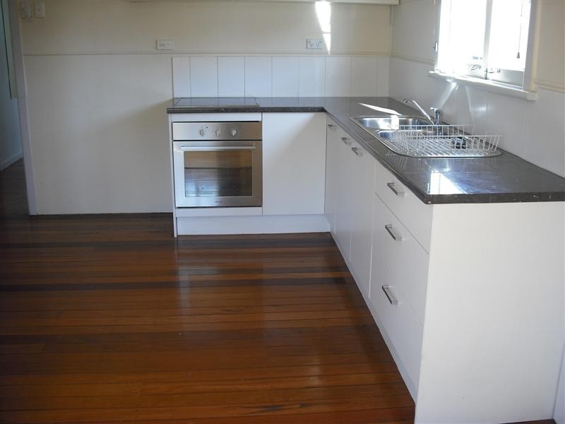 2/4 Bolton Street, Kirra QLD 4225