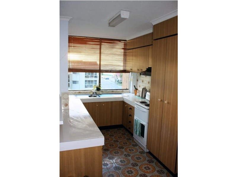 8/22 Marine Parade, Kirra QLD 4225