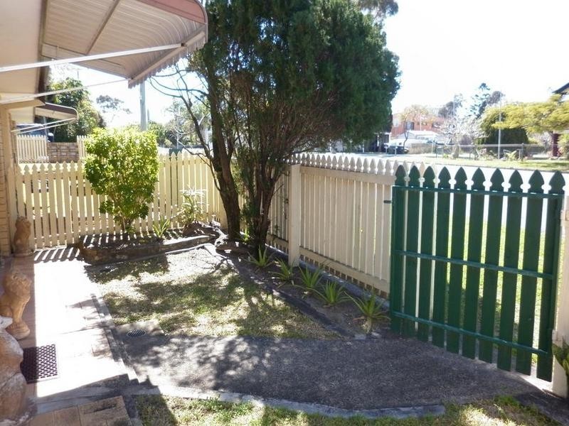 4/8 Bolton Street, Kirra QLD 4225