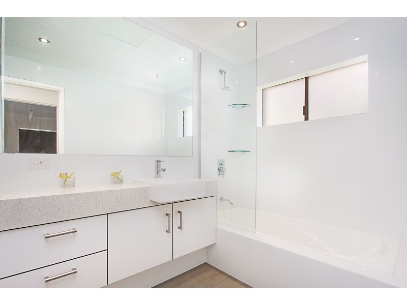 12/3 ‘Currumbin Lodge’ Wirranina Place, Currumbin QLD 4223