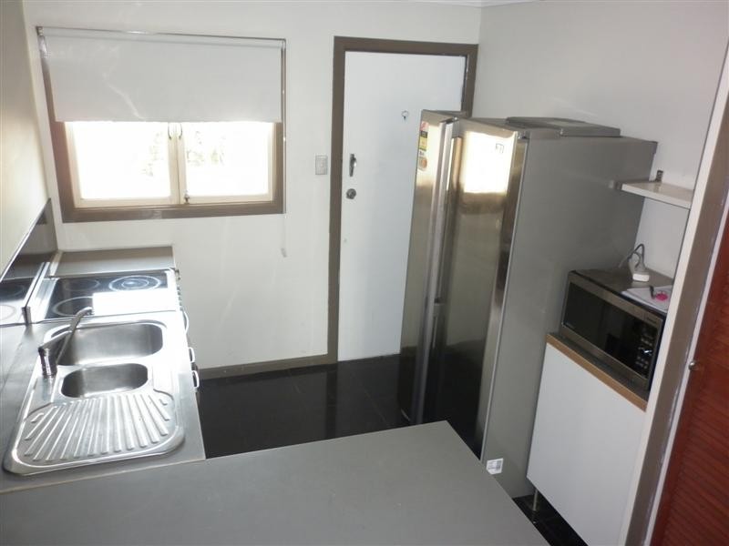 4/4 Johnson Street, Kirra QLD 4225