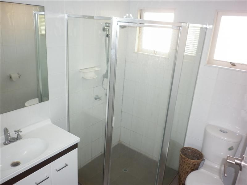 4/4 Johnson Street, Kirra QLD 4225