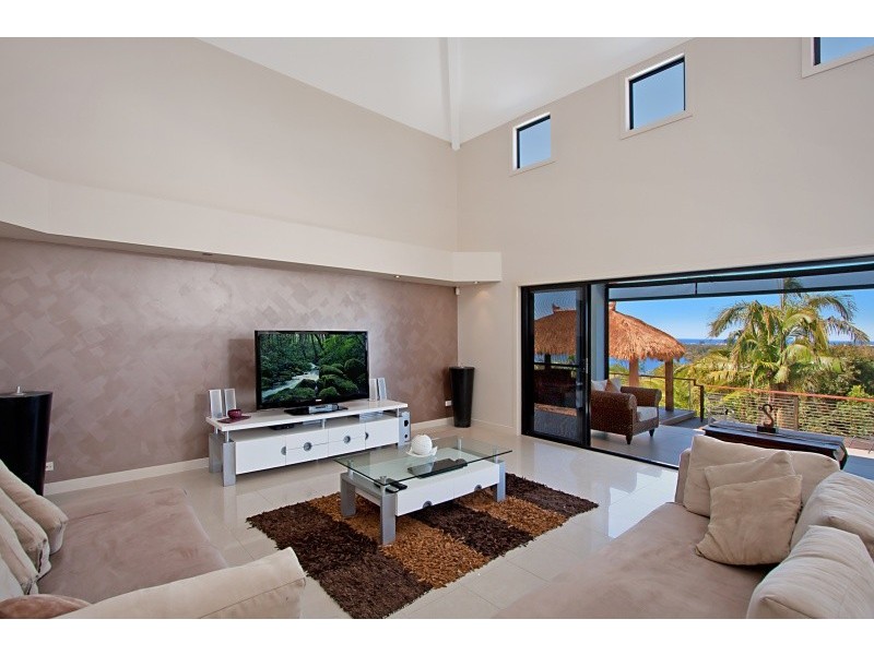 22 Bluehaze Crescent, Banora Point NSW 2486