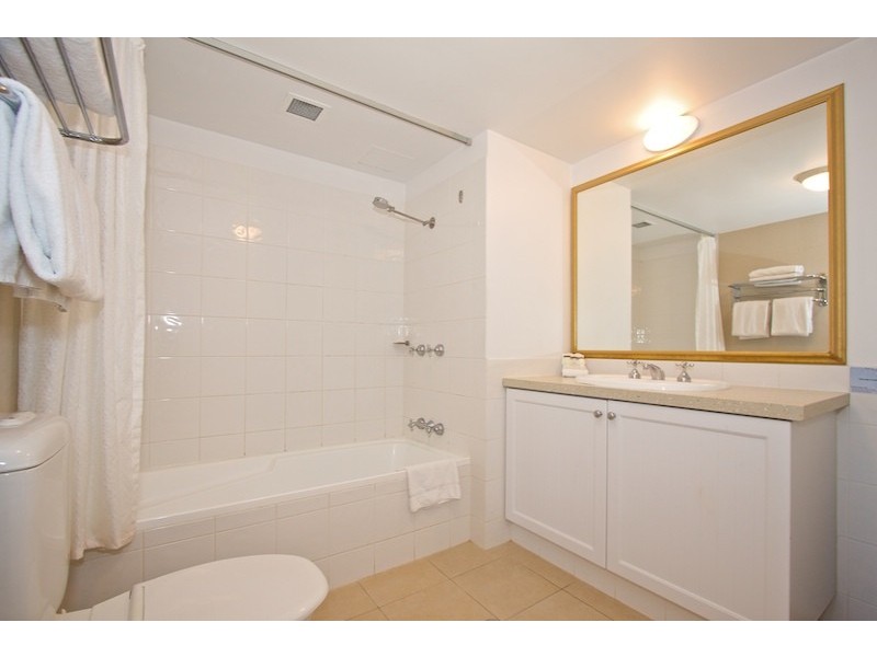 131/87 Griffith Street – CALYPSO PLAZA, Coolangatta QLD 4225