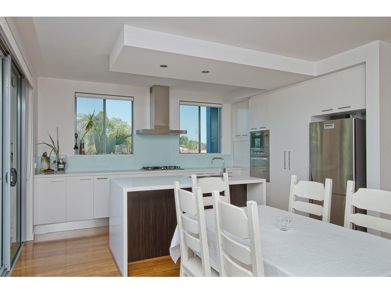 10/9 ‘South Beach Apartments’ South Street, Kirra QLD 4225