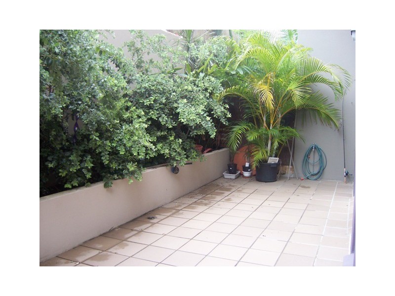 3/77 McLean Street, Coolangatta QLD 4225