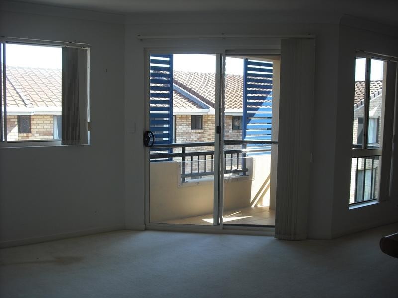 11/48 Coolangatta Road, Kirra QLD 4225