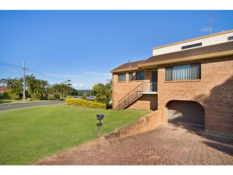 2/60 Oyster Point Road, Banora Point NSW 2486