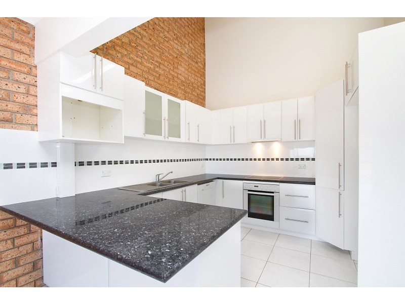 2/60 Oyster Point Road, Banora Point NSW 2486