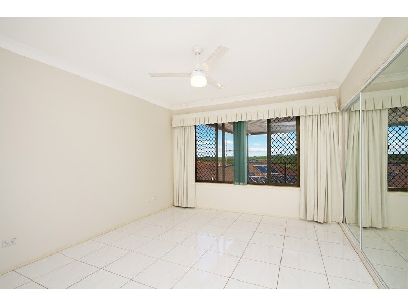 2/60 Oyster Point Road, Banora Point NSW 2486