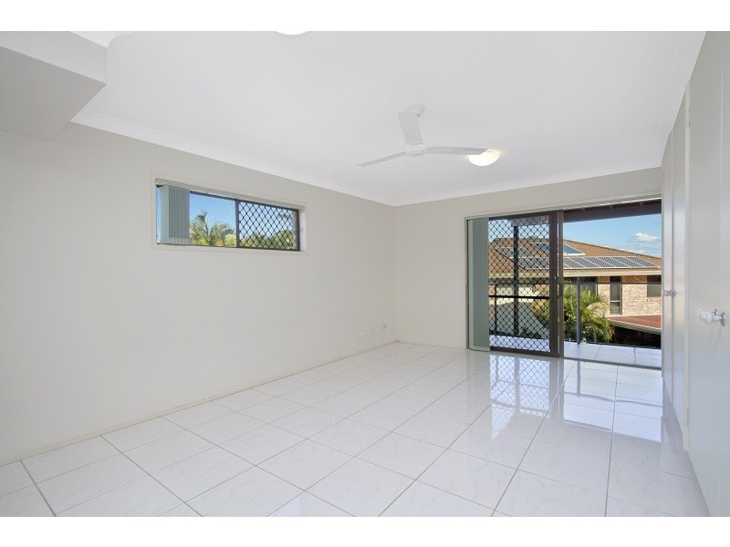 2/60 Oyster Point Road, Banora Point NSW 2486