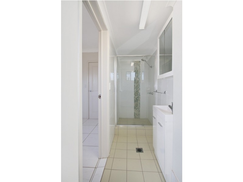 2/60 Oyster Point Road, Banora Point NSW 2486