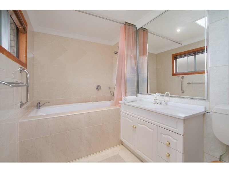 4/35 Coolangatta Rd, Kirra QLD 4225