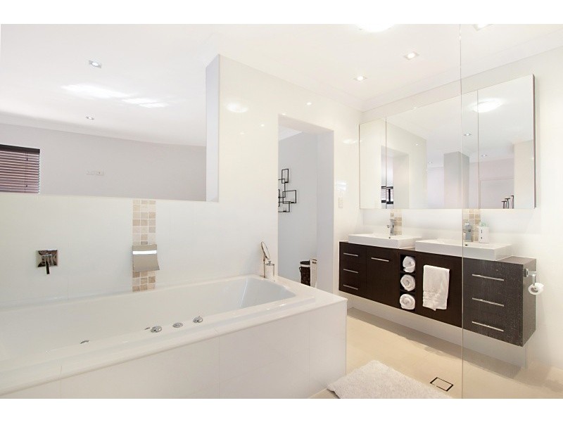 73 Piggabeen Road, Tweed Heads West NSW 2485