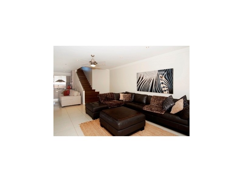 1/13 Lord St, Kirra QLD 4225